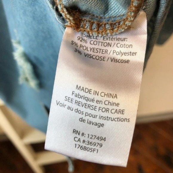 Revolve Heartloom Distressed Denim Button Down Shirt Women's Size Small NWOT - Picture 8 of 8